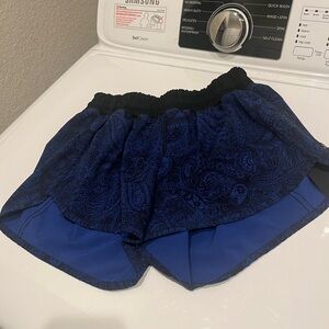 Lululemon Shorts Size 6